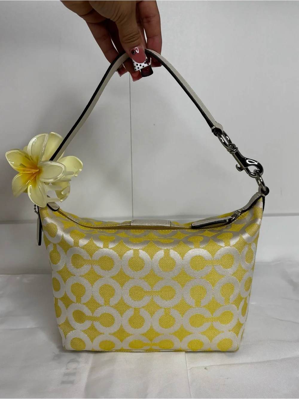 RAREEE Coach Julia Outline Op Art small shoulder bag  💛🤍